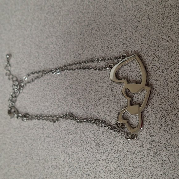 3 Heart Bracelet - Picture 2 of 2